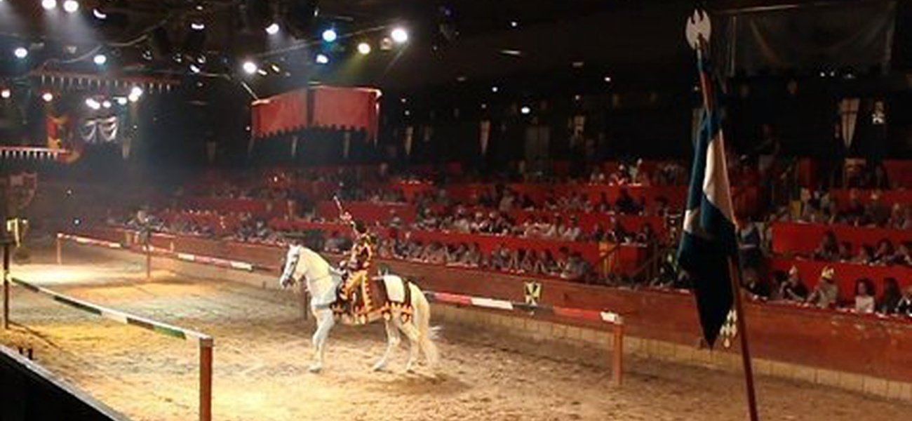 Salle intérieure et chauffée Dîner-spectacle Défi Médiévale Alfas del Pi Salle intérieure et chauffée Dîner-spectacle Défi Médiévale Alfas del Pi